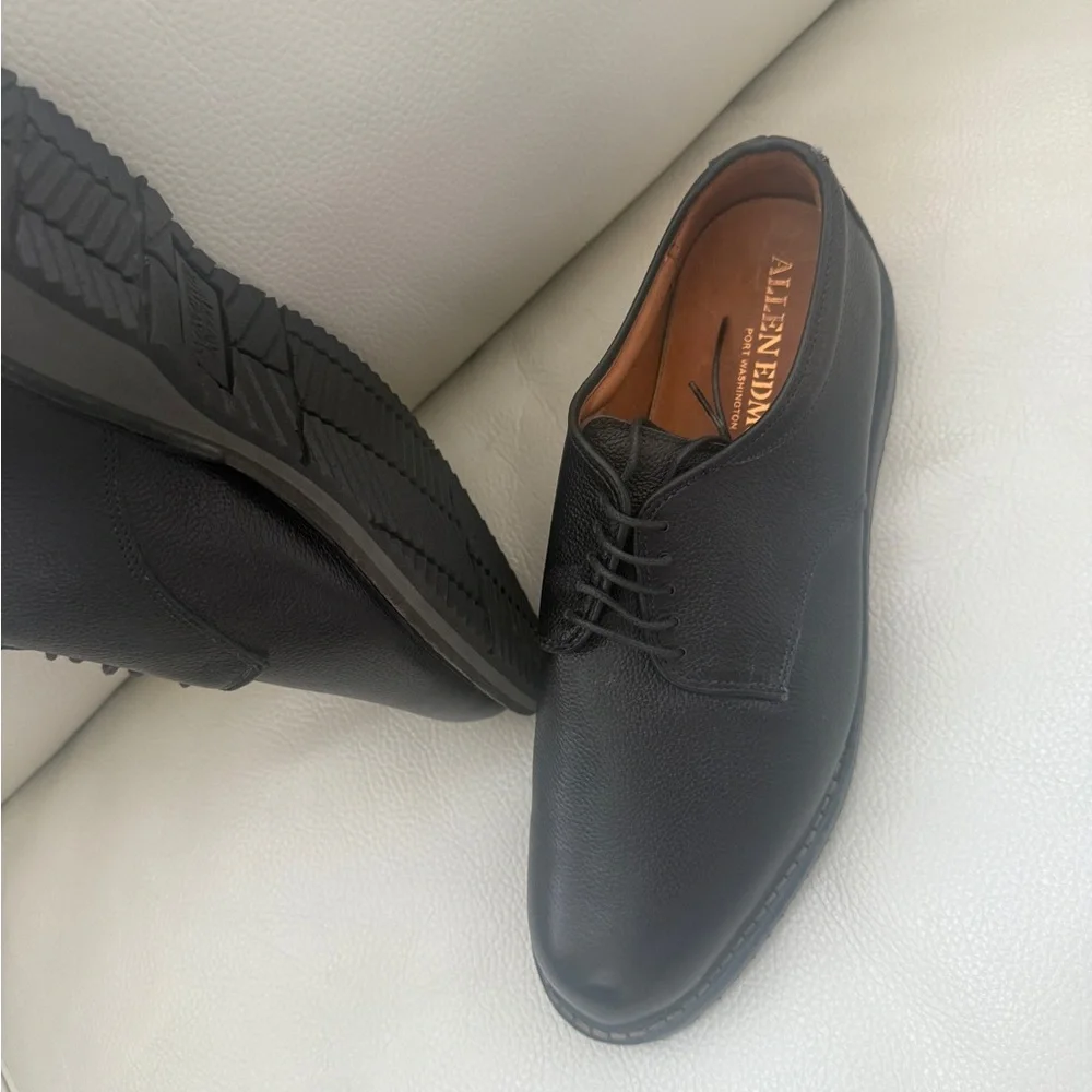 Allen Edmonds Men's Wanderer Plain Toe Oxfords 9D